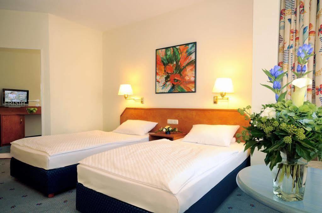 Hotel Frisia Leer Exterior foto